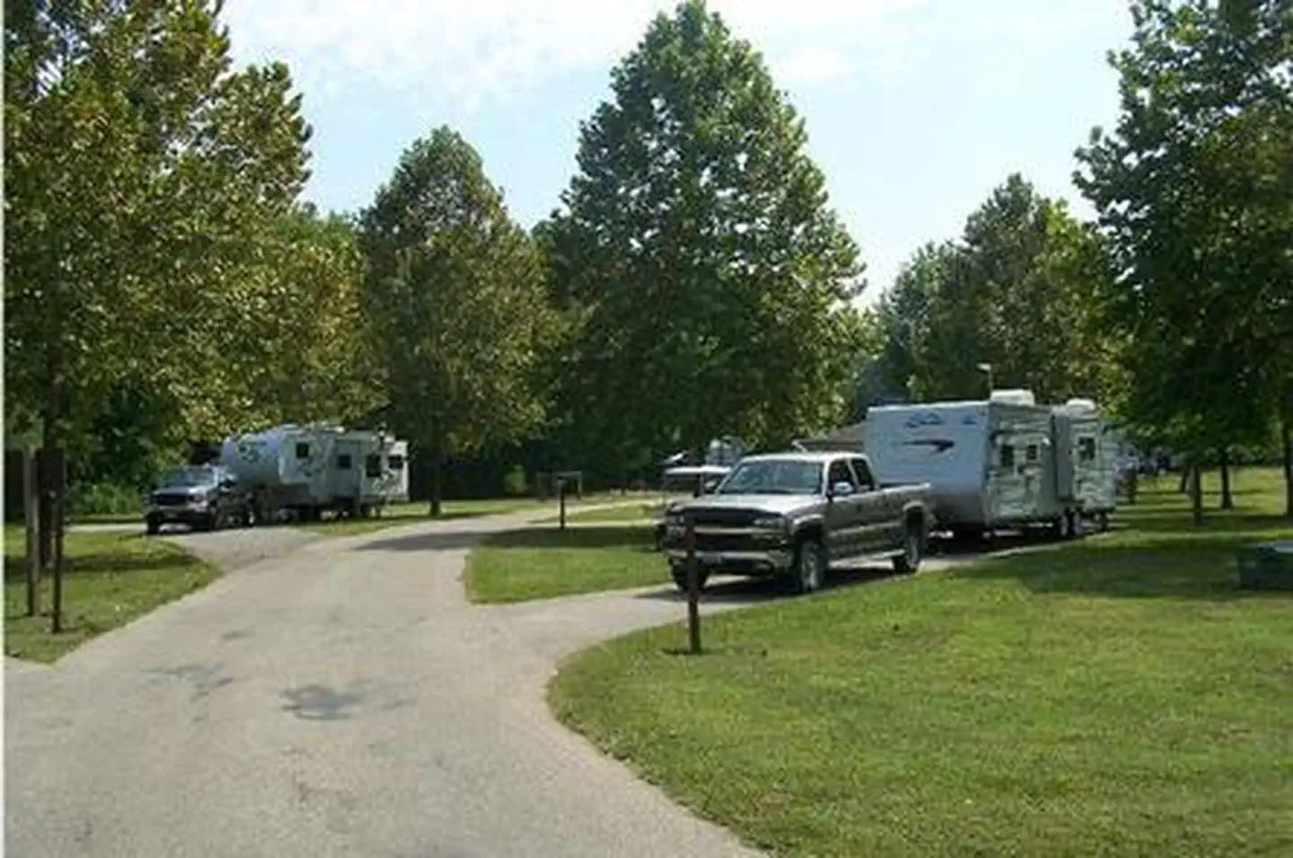 107 full hook-up campsites are available for reservations