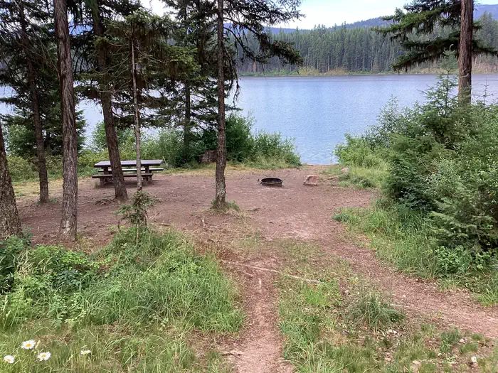 A photo of a campsite at Lakeside Campground on Lake Alva