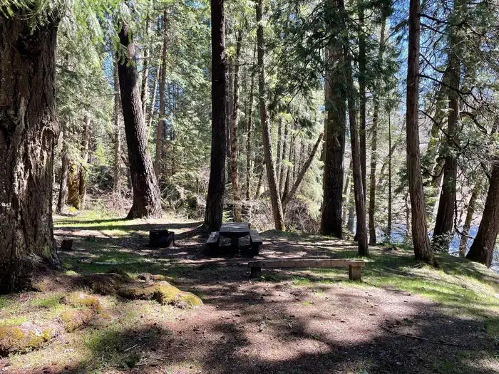 Other campsites offer more shade while still providing views of the river