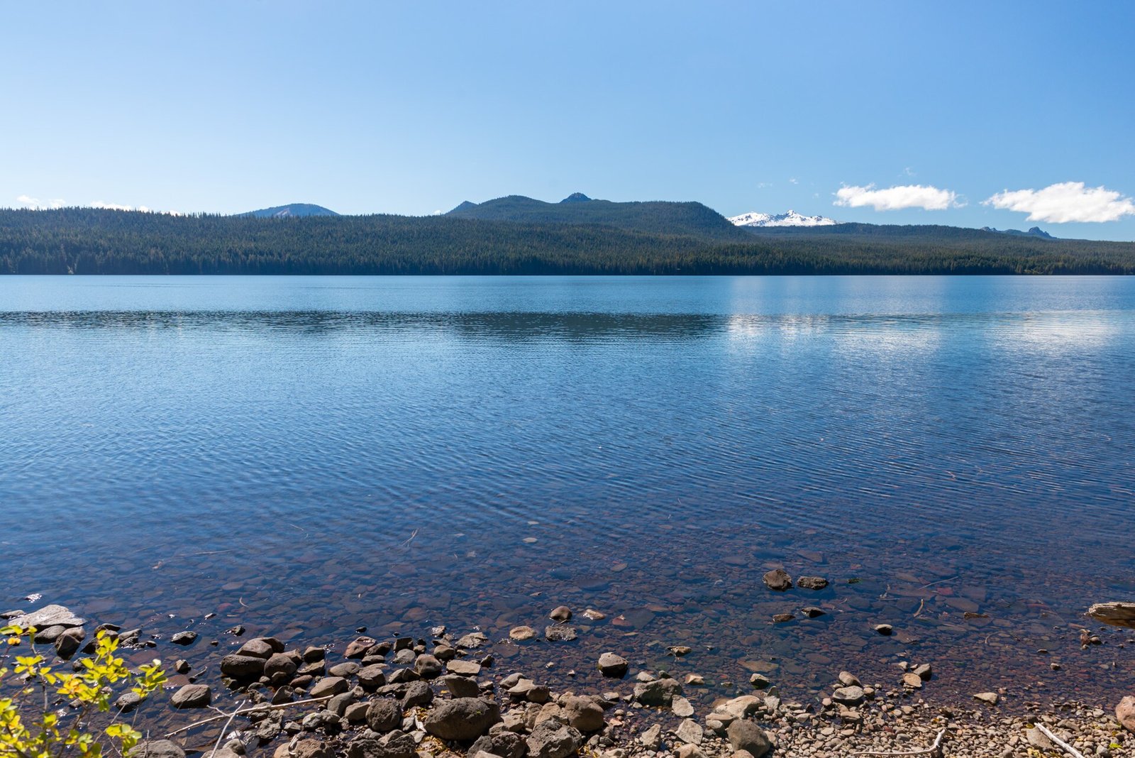 Odell Lake and Diamond Peak from Sunset Cove Campground
